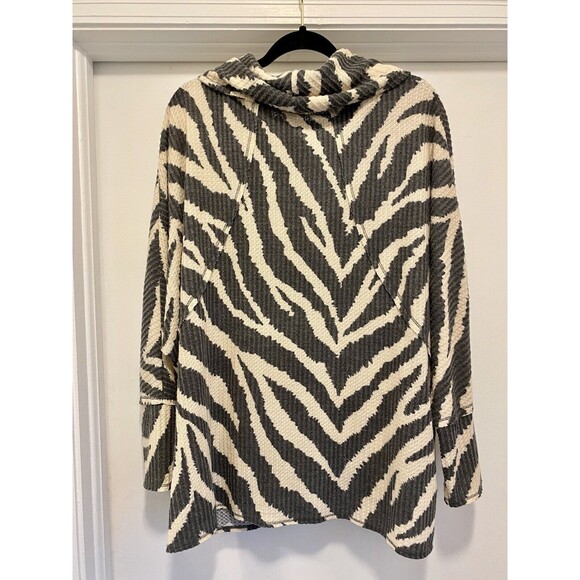 NWT LuLaRoe Kristen Sweater SZ Large Pullover Cowl Neck Zebra Print Waffle Knit - Picture 5 of 8